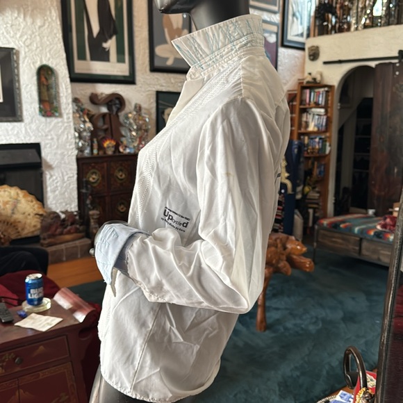 White button down with top stitching and patches - Picture 6 of 10